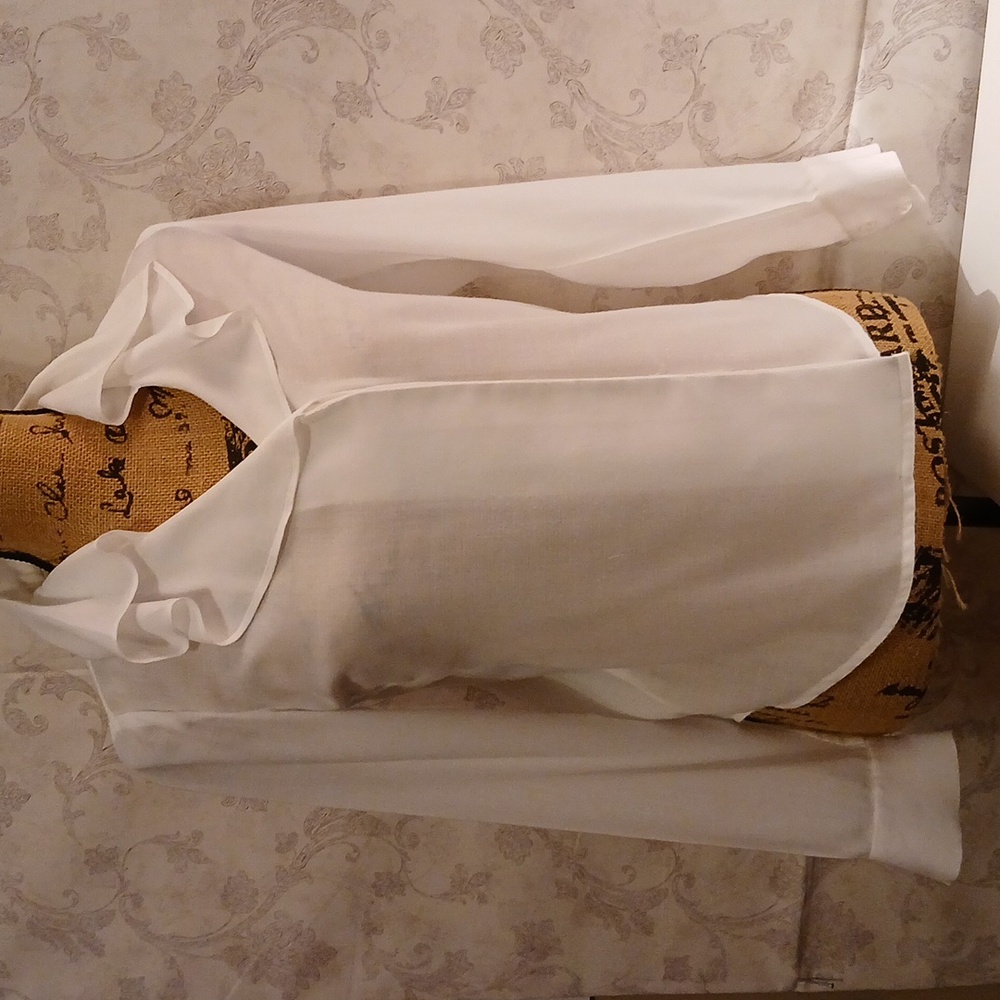 Ann Taylor size 2 p white blouse